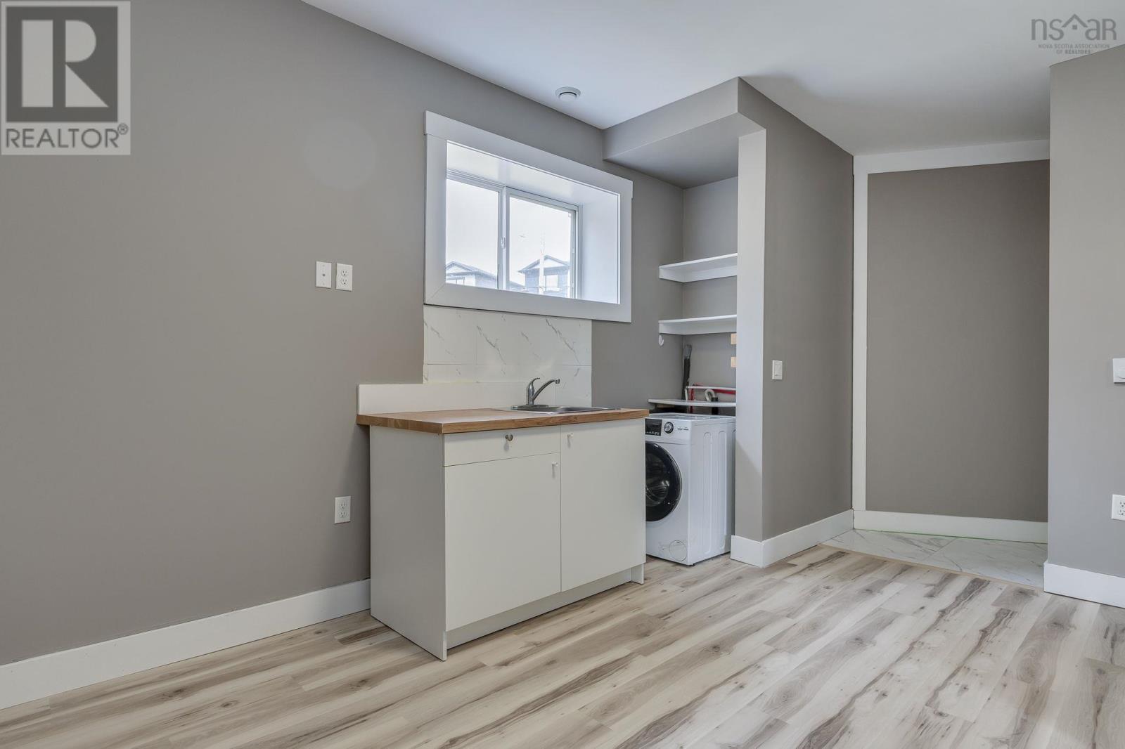 32 Higgins Avenue - 37