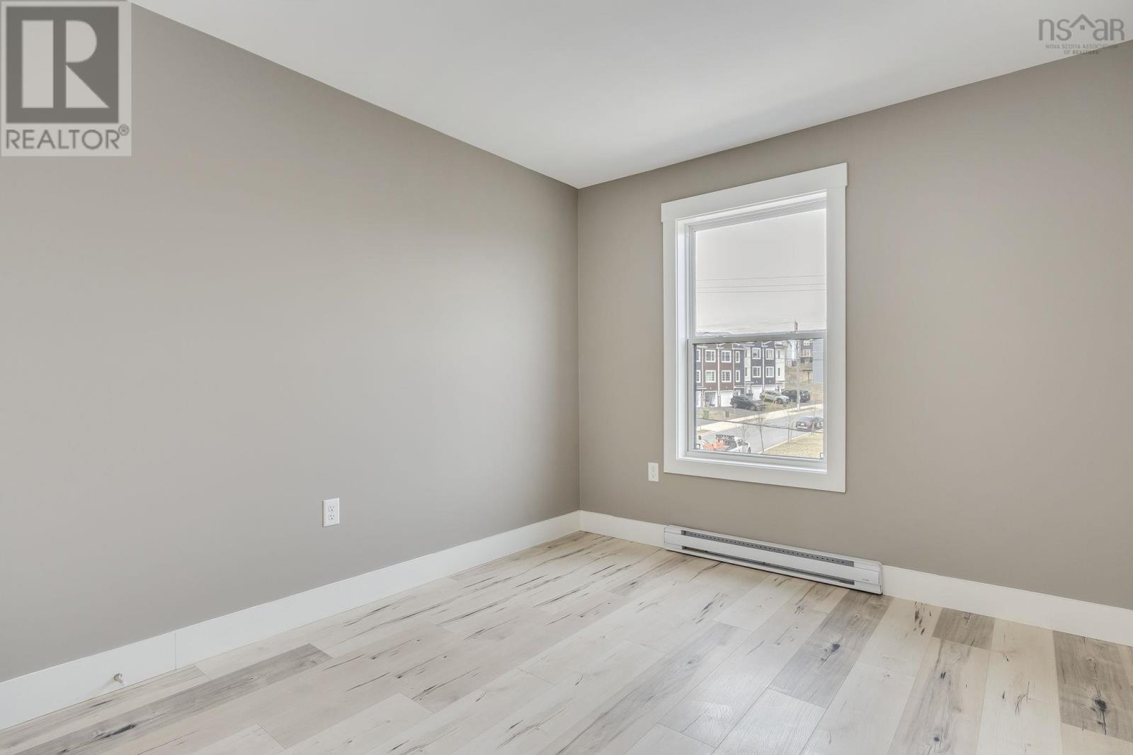 32 Higgins Avenue - 27
