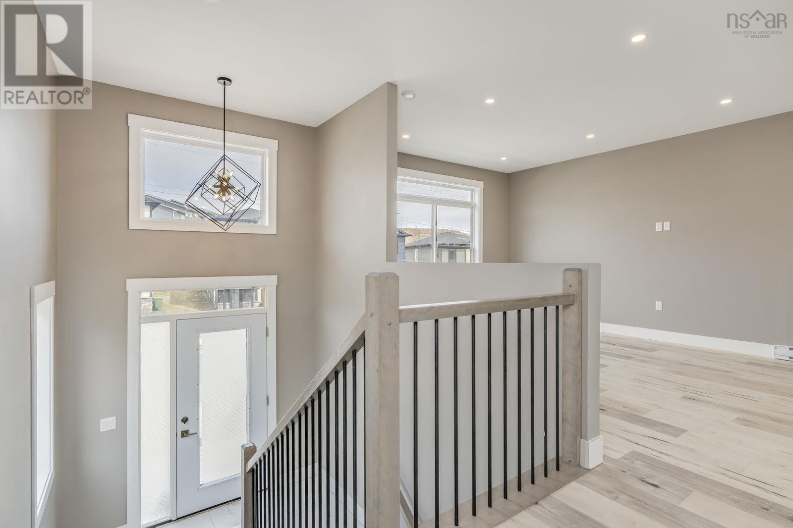 32 Higgins Avenue - 3