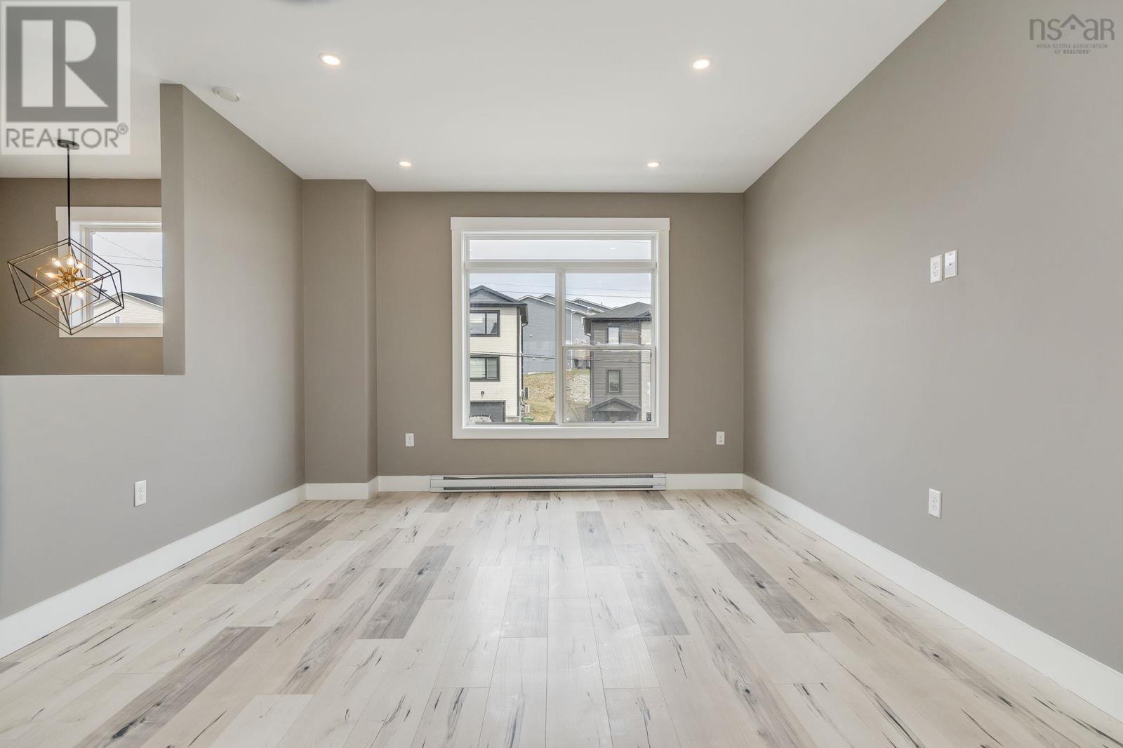32 Higgins Avenue - 7