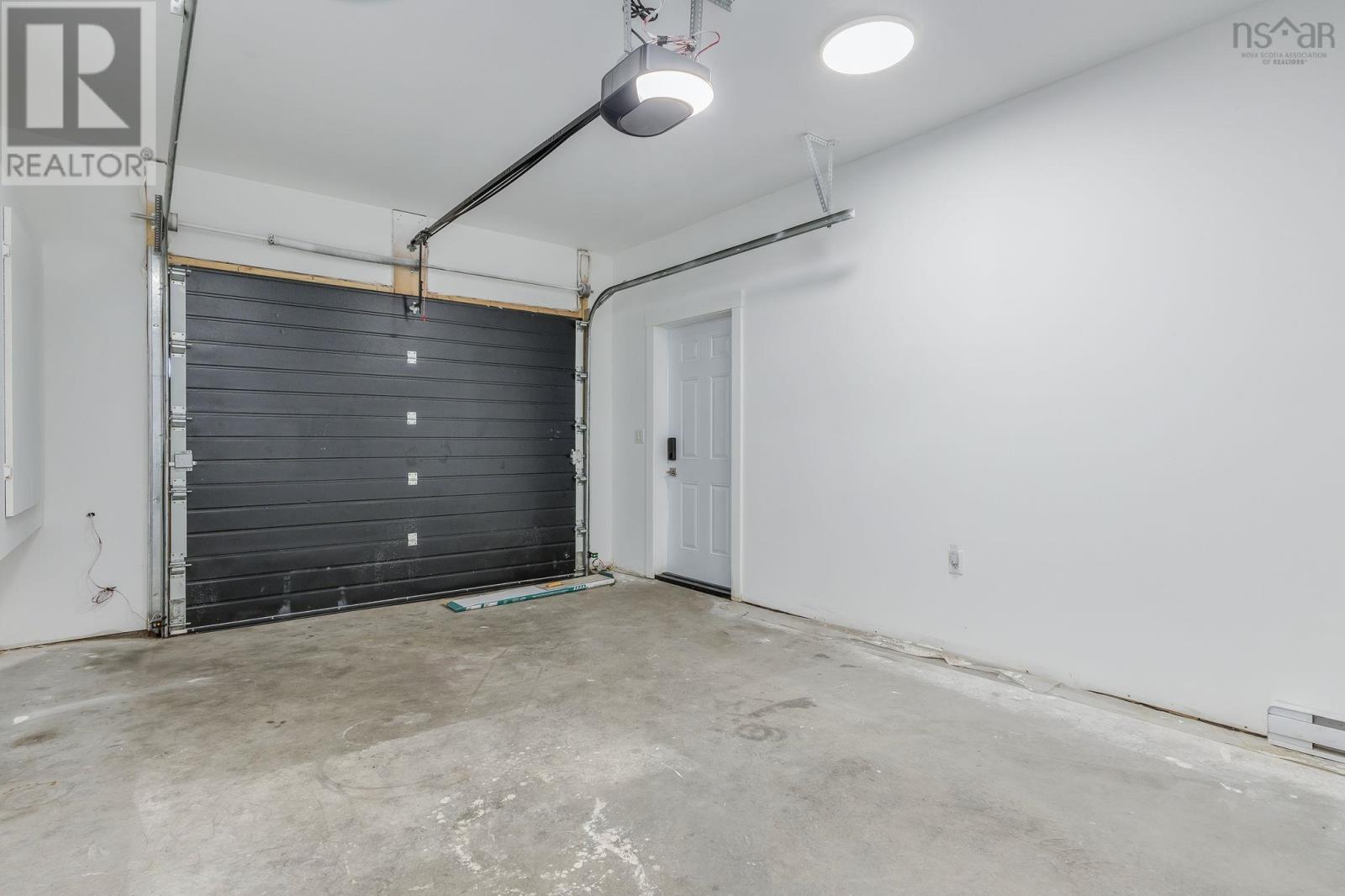 32 Higgins Avenue - 41