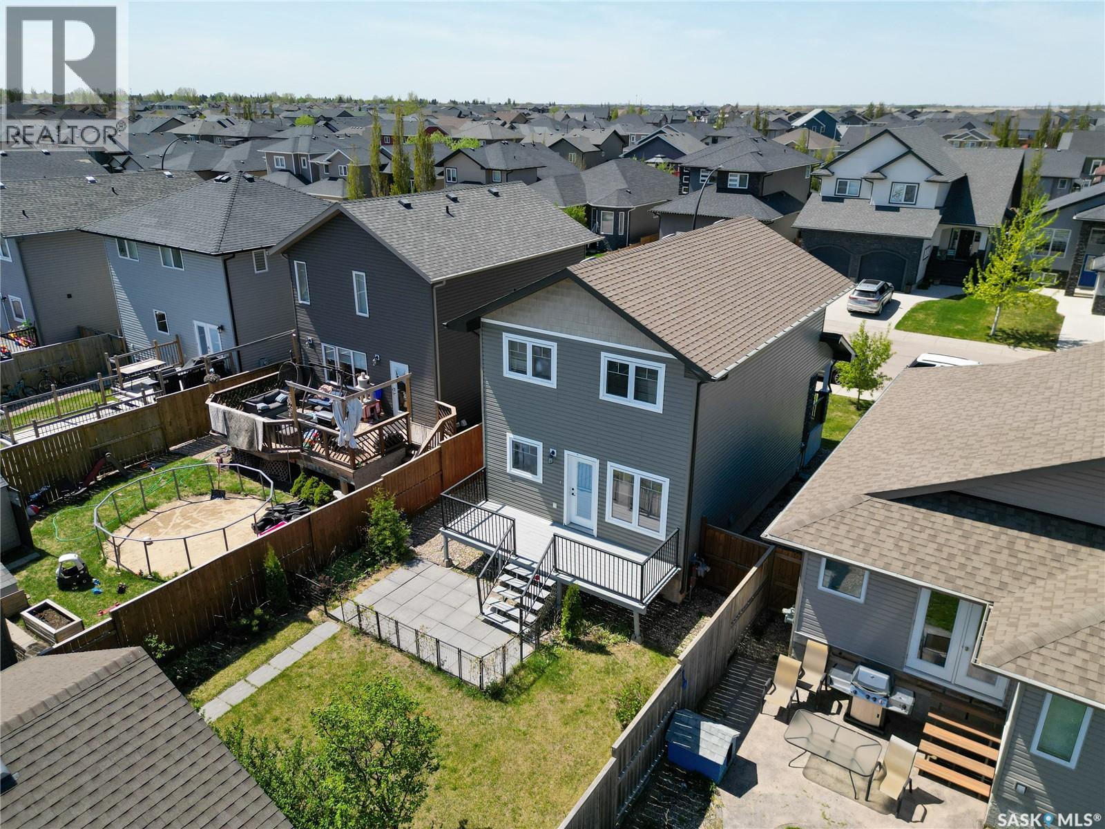 242 Geary CRESCENT - 38