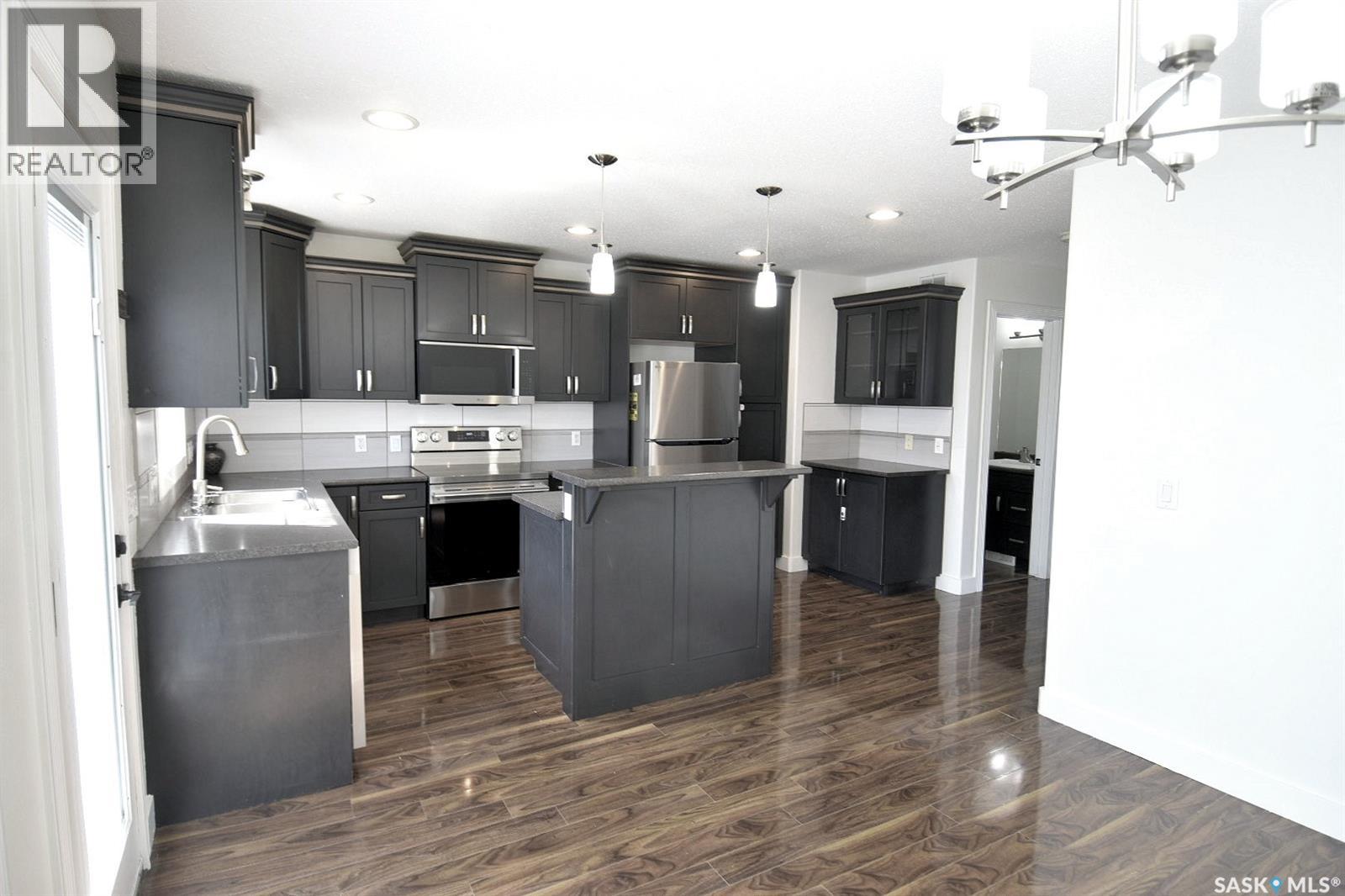 242 Geary CRESCENT - 9