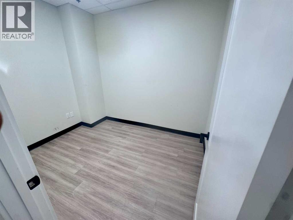 3730 108 Avenue Northeast - Photo 9