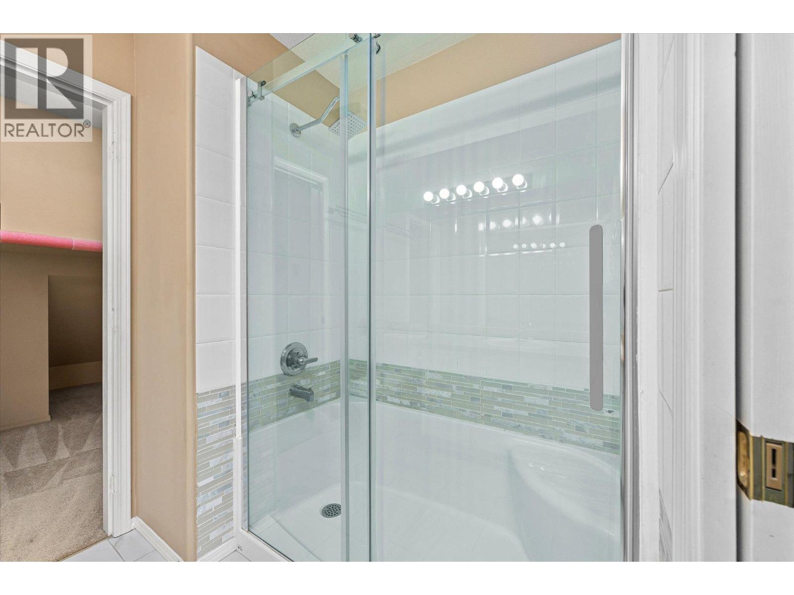 5886 Okanagan Landing Road Unit# 3 Lot# 6, Vernon