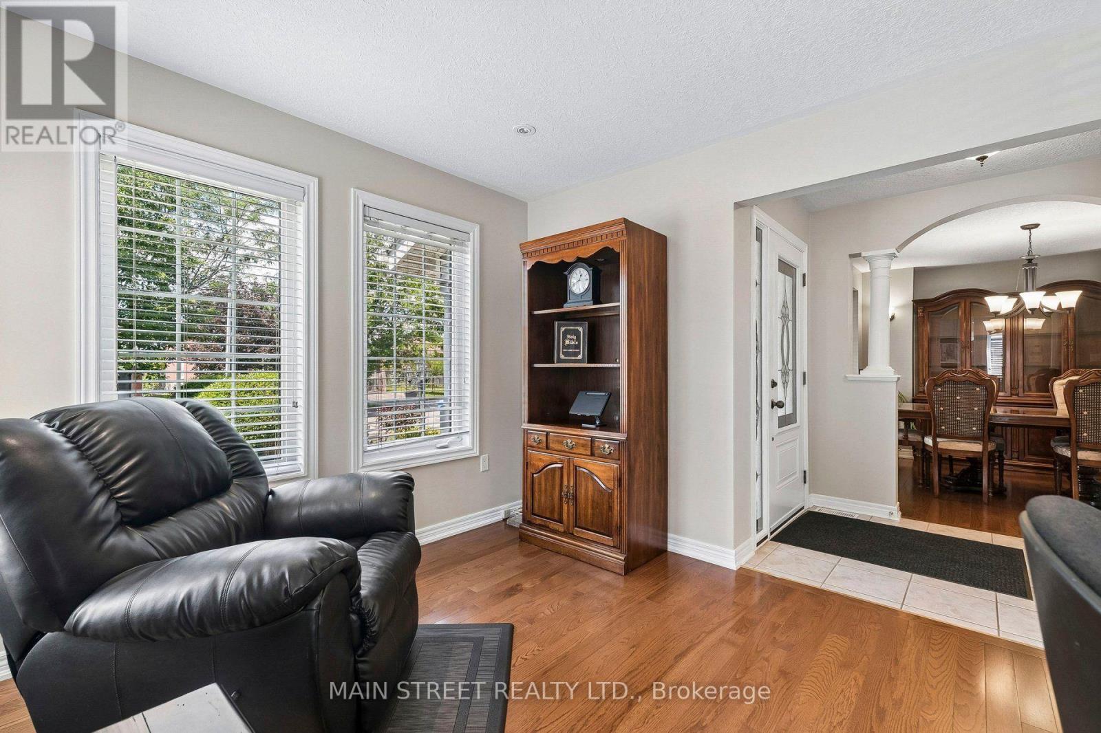 33 HIGHCASTLE AVENUE - 23
