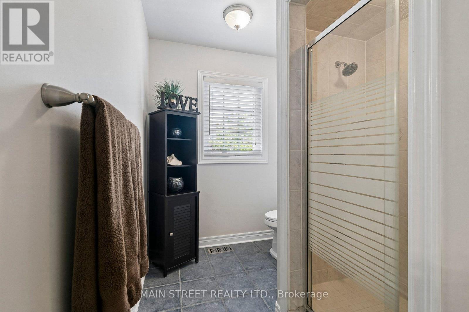 33 HIGHCASTLE AVENUE - 21