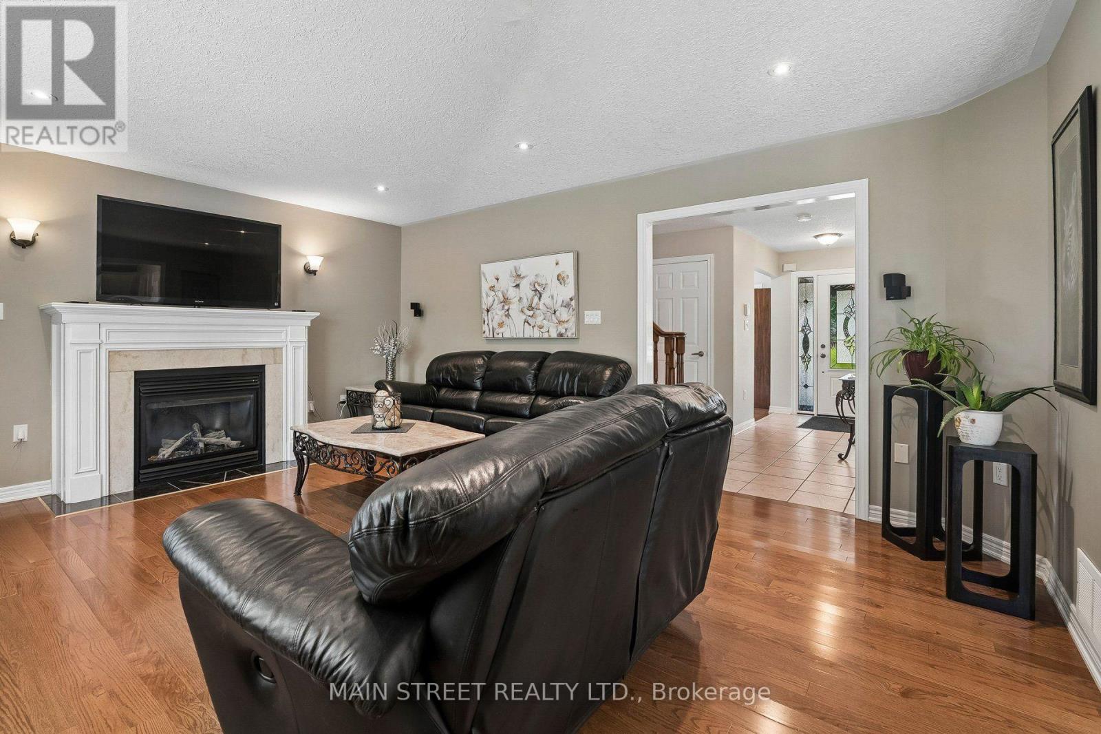 33 HIGHCASTLE AVENUE - Image 6