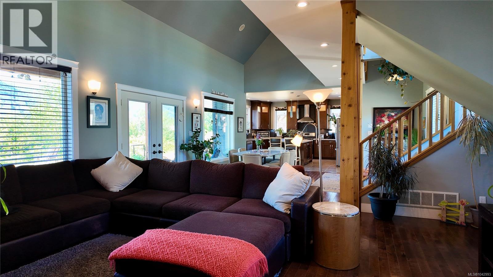 213 Tal Cres - 25