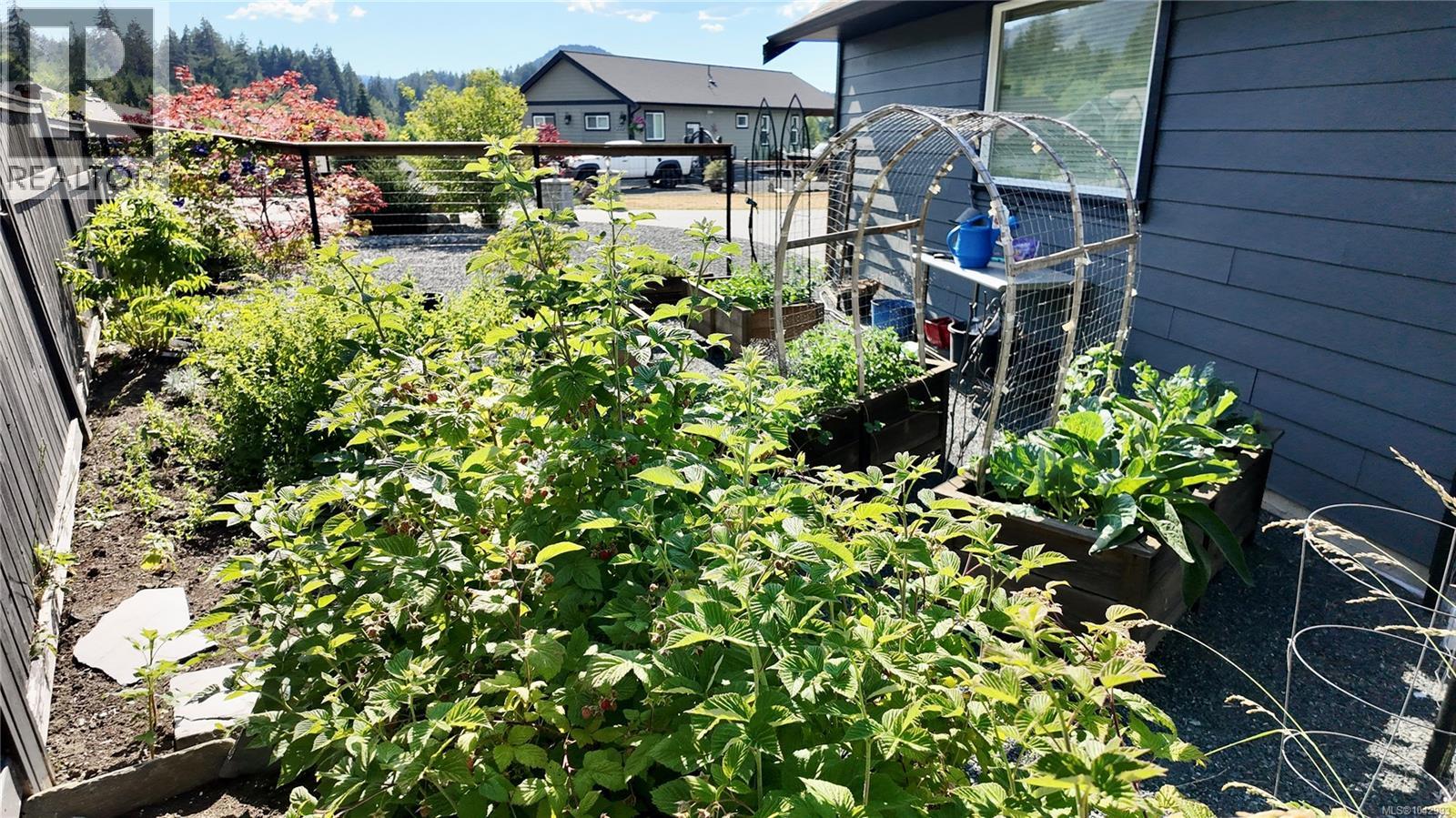 213 Tal Cres - 18