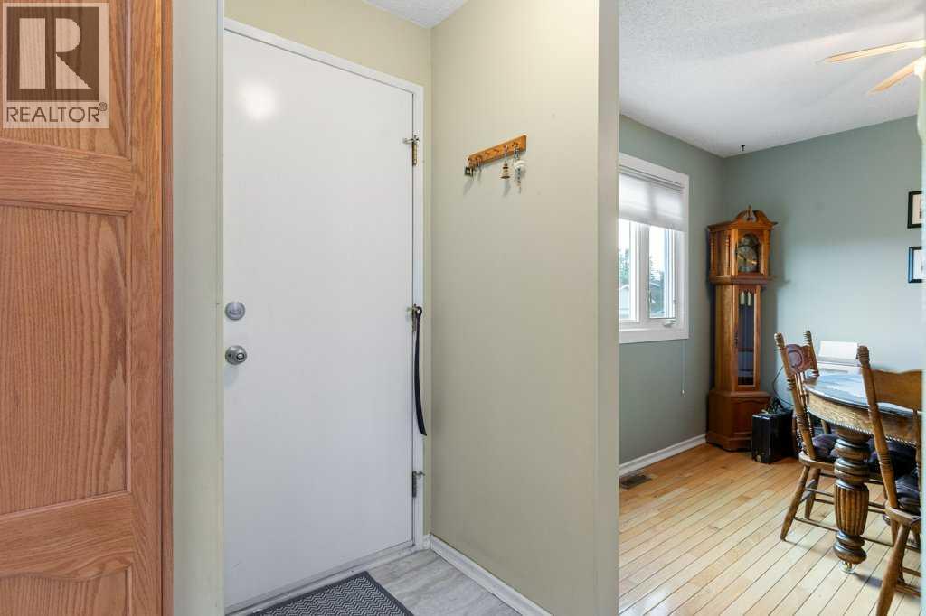 88 Faldale Close NE - 11