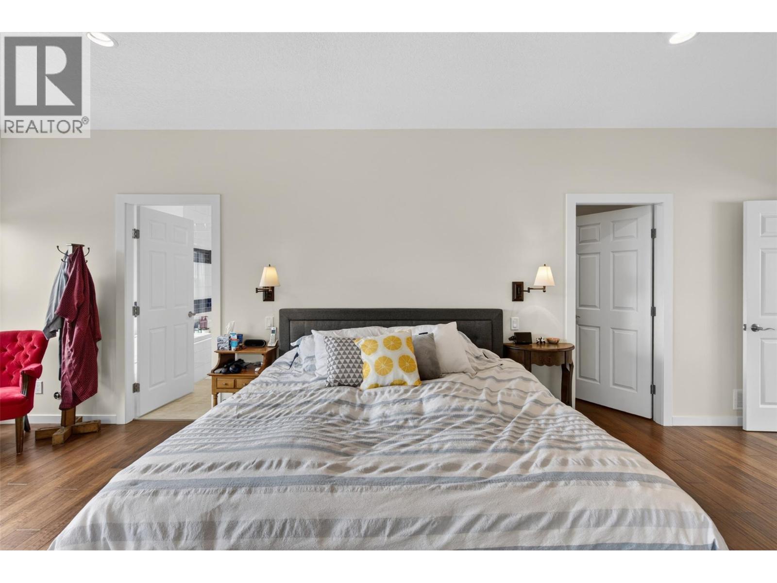 2901 23 Street - 31