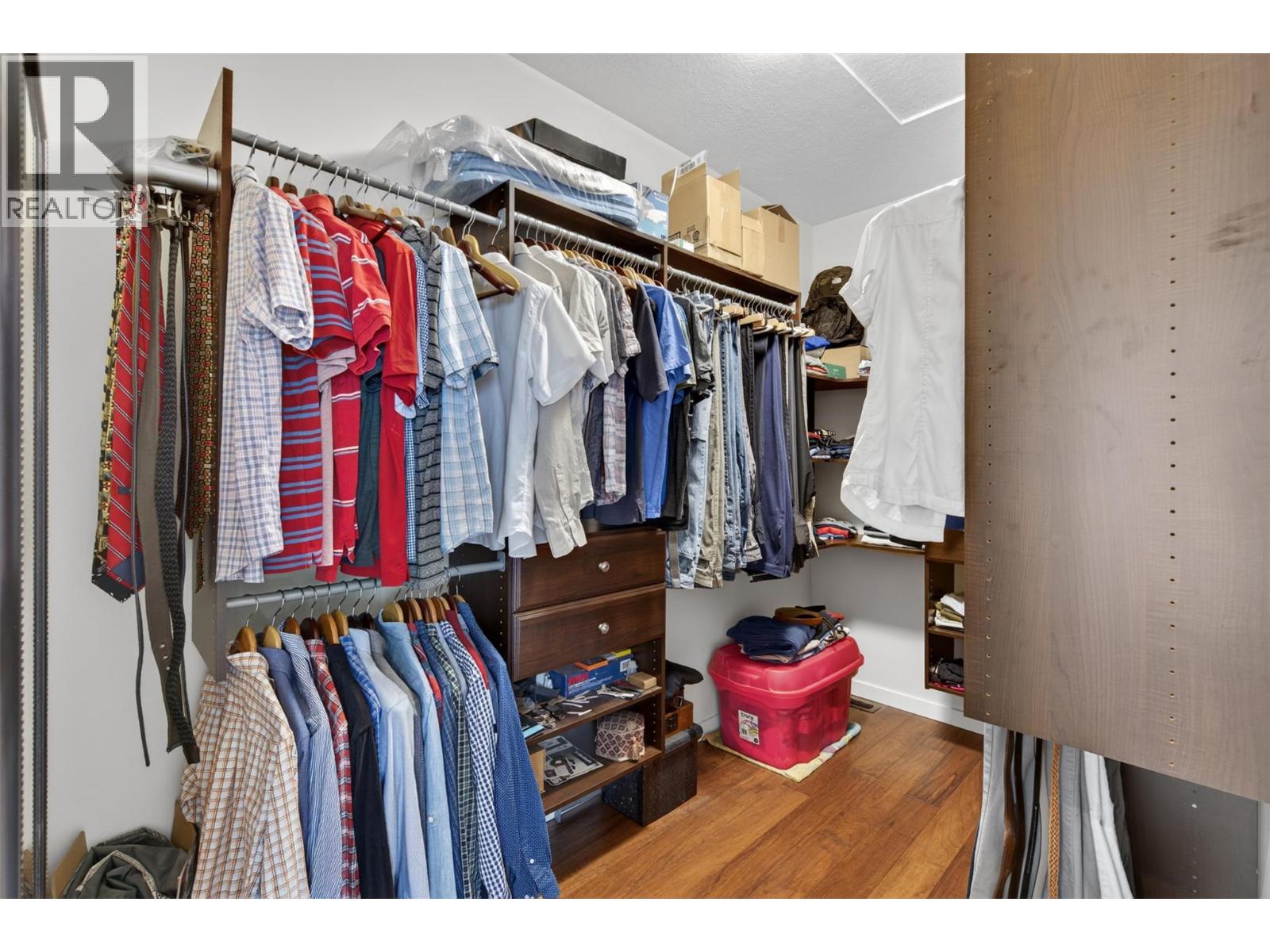 2901 23 Street - 32
