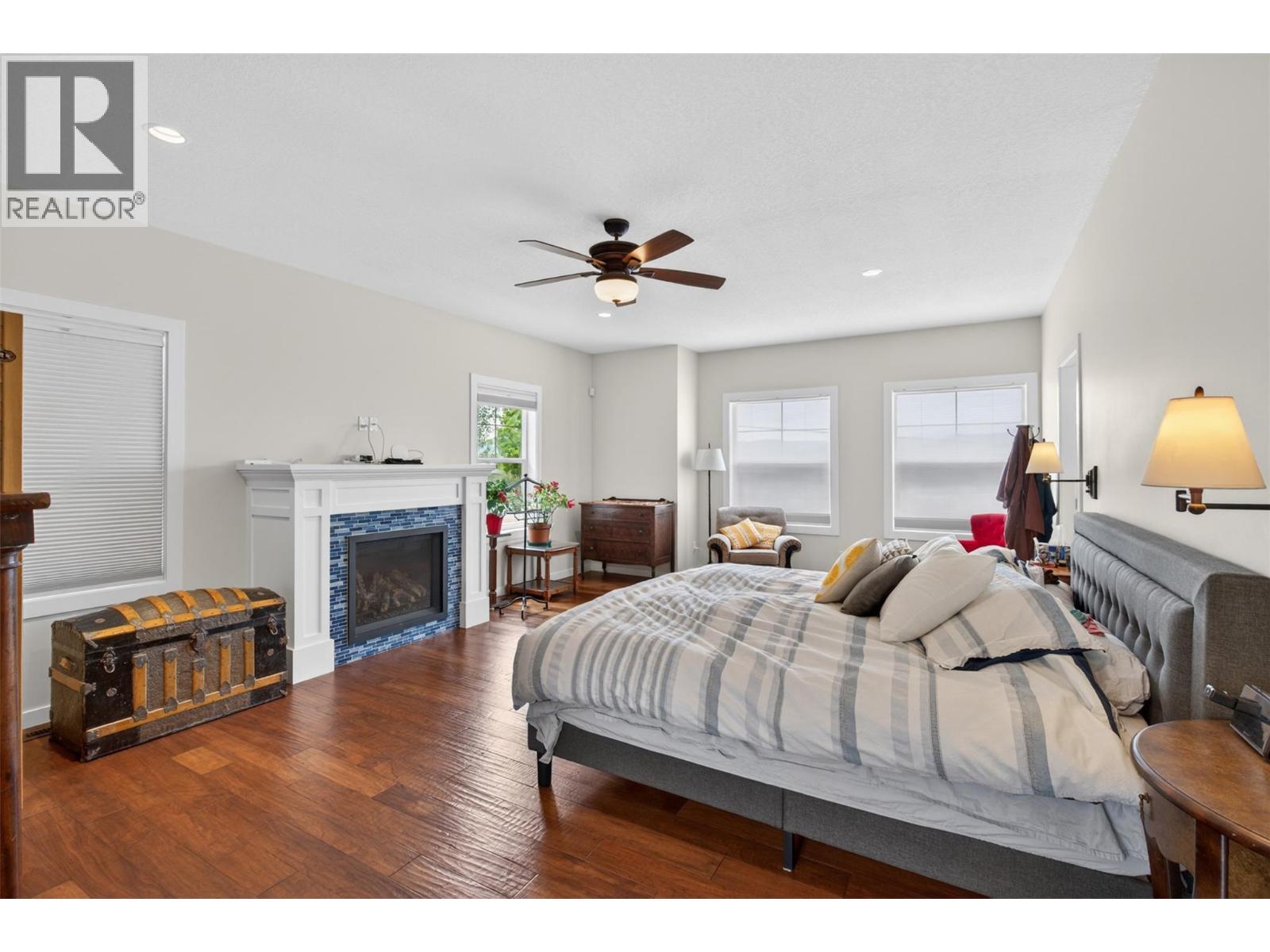 2901 23 Street - 28