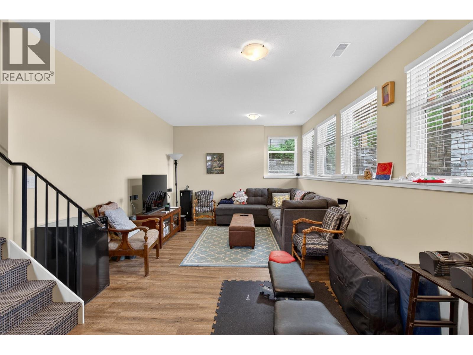 2901 23 Street - 55