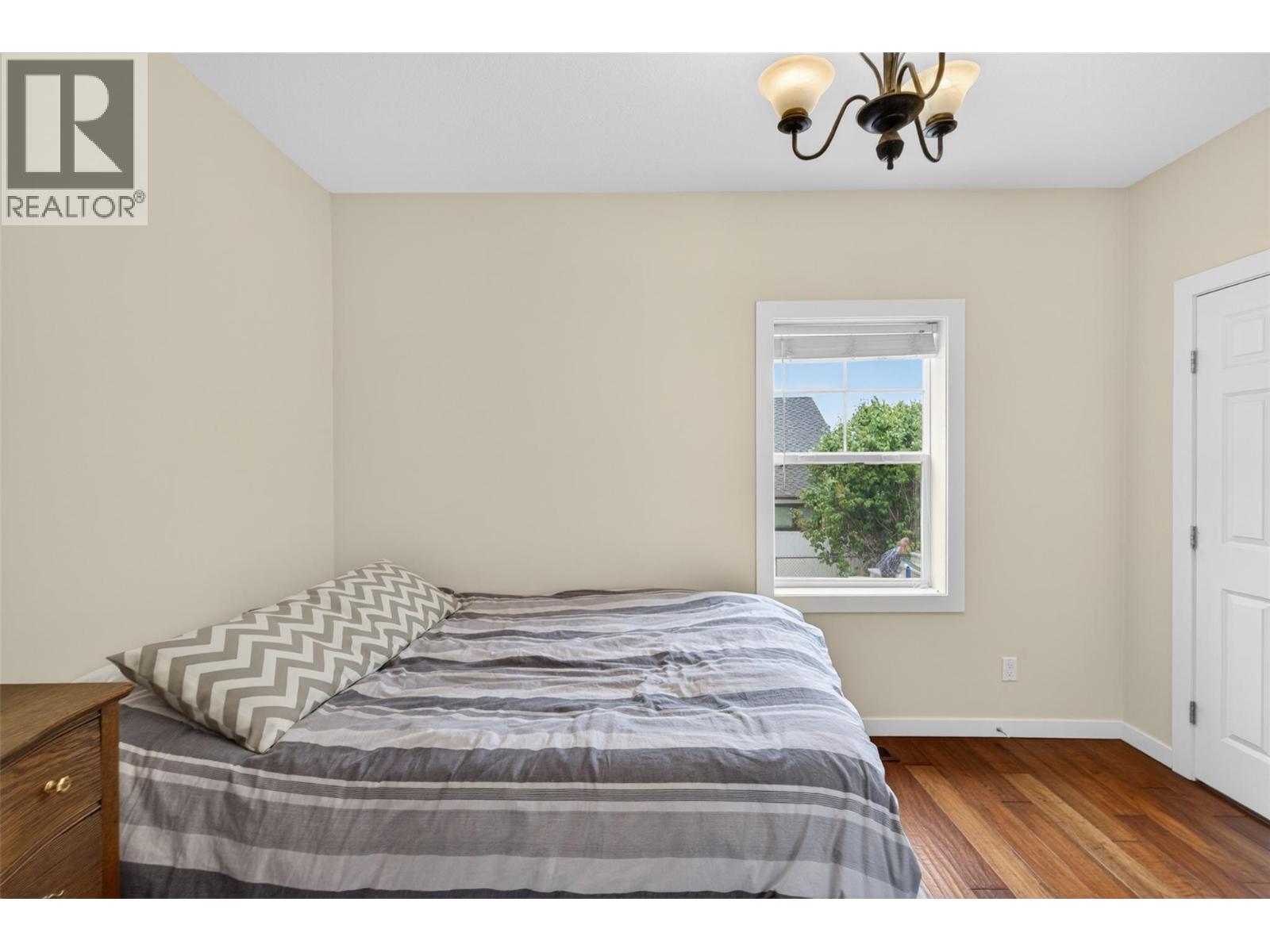 2901 23 Street - 44