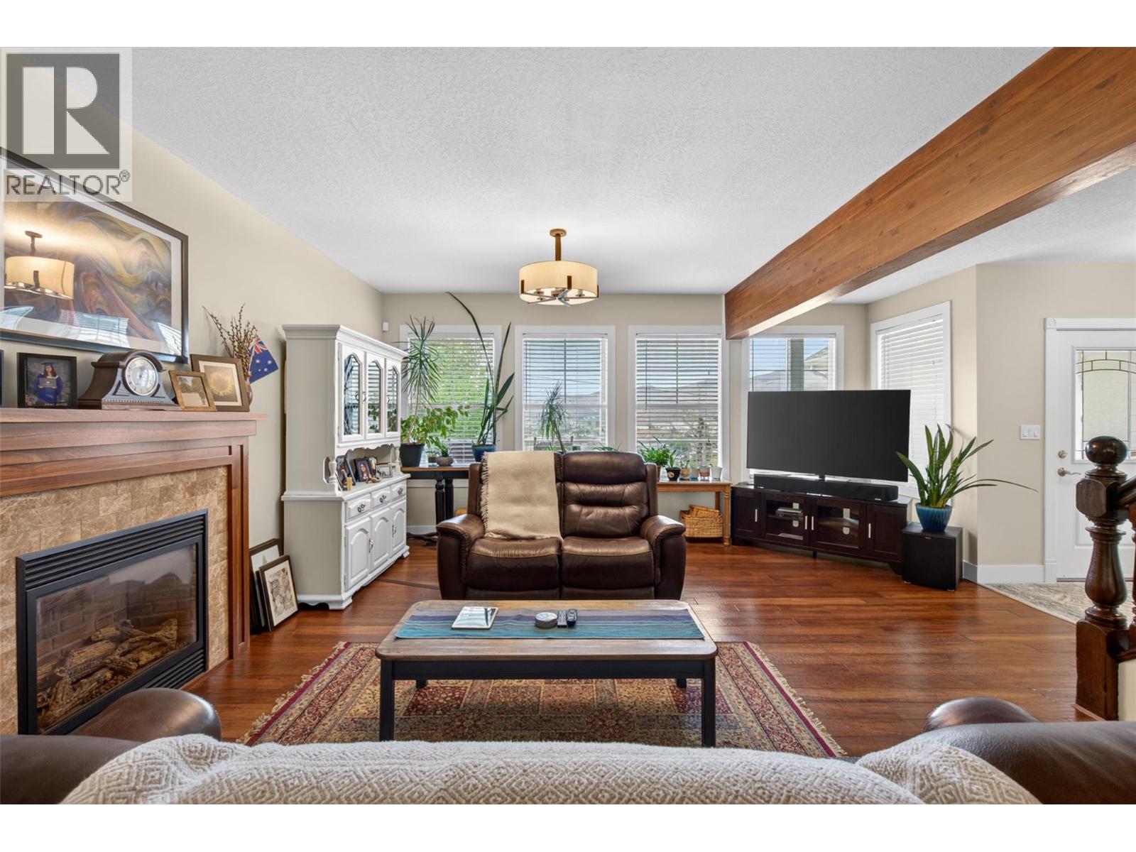 2901 23 Street - 25
