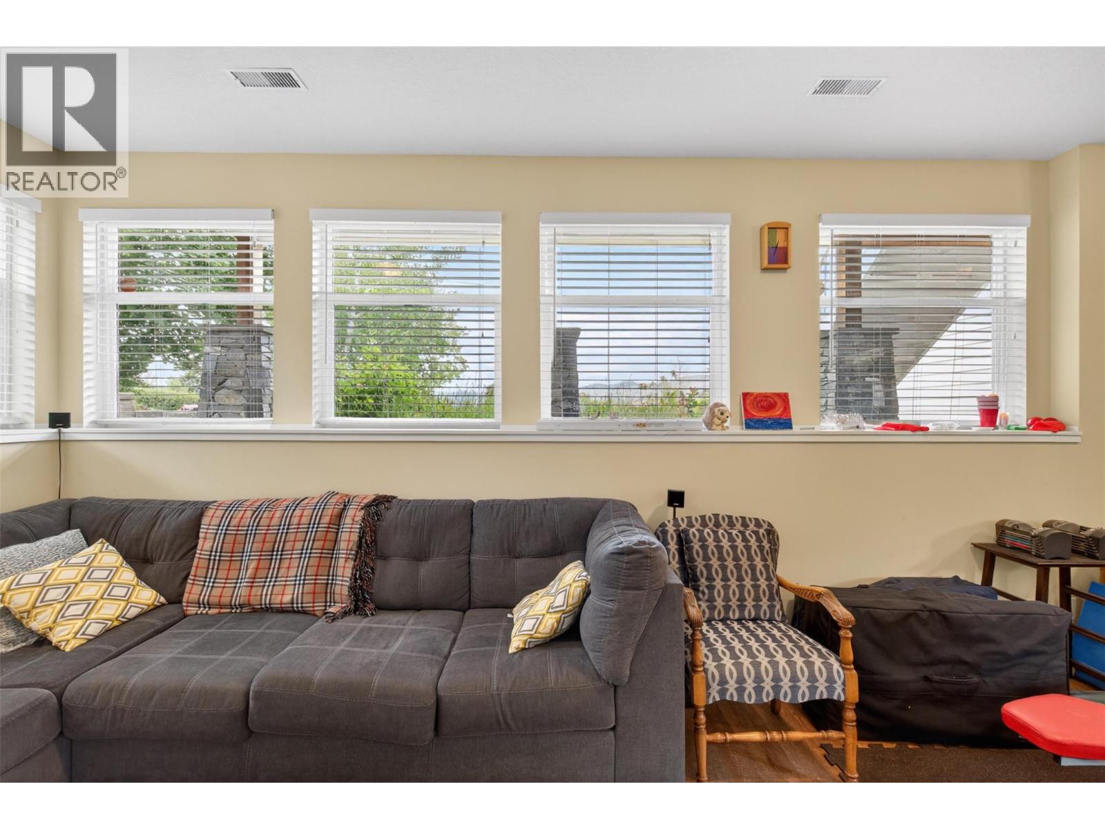 2901 23 Street - 71
