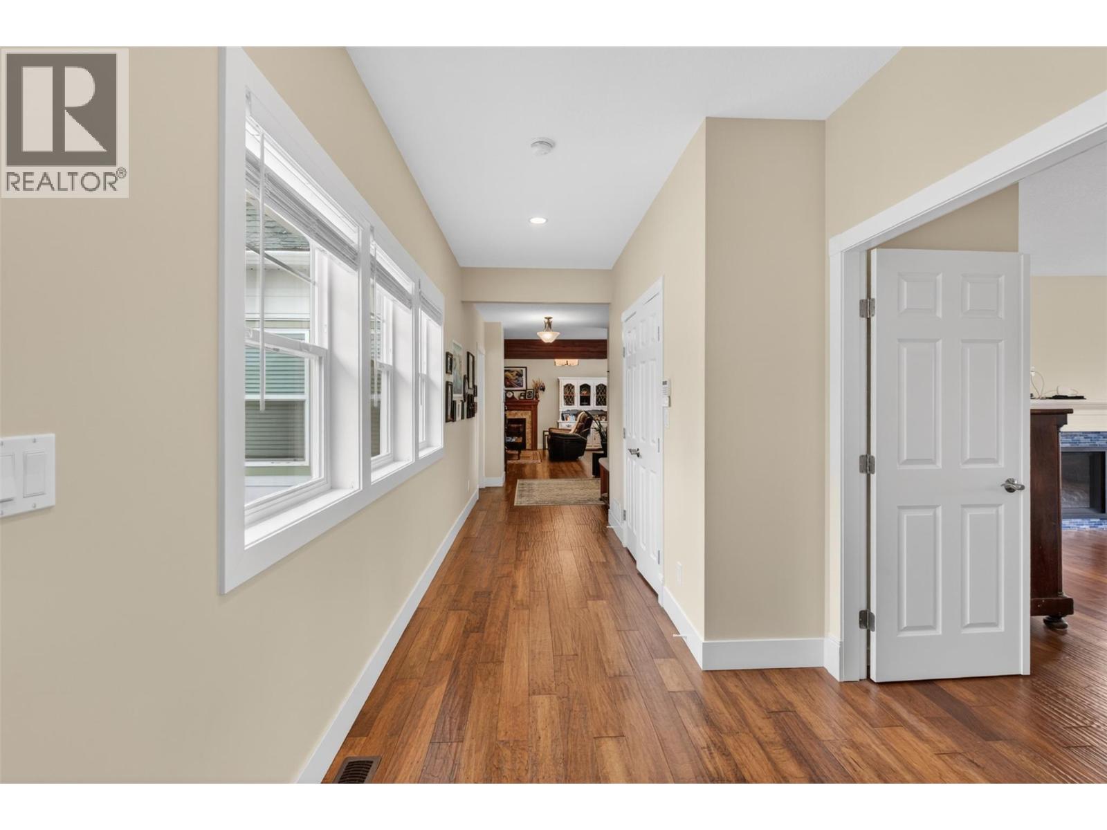 2901 23 Street - 38