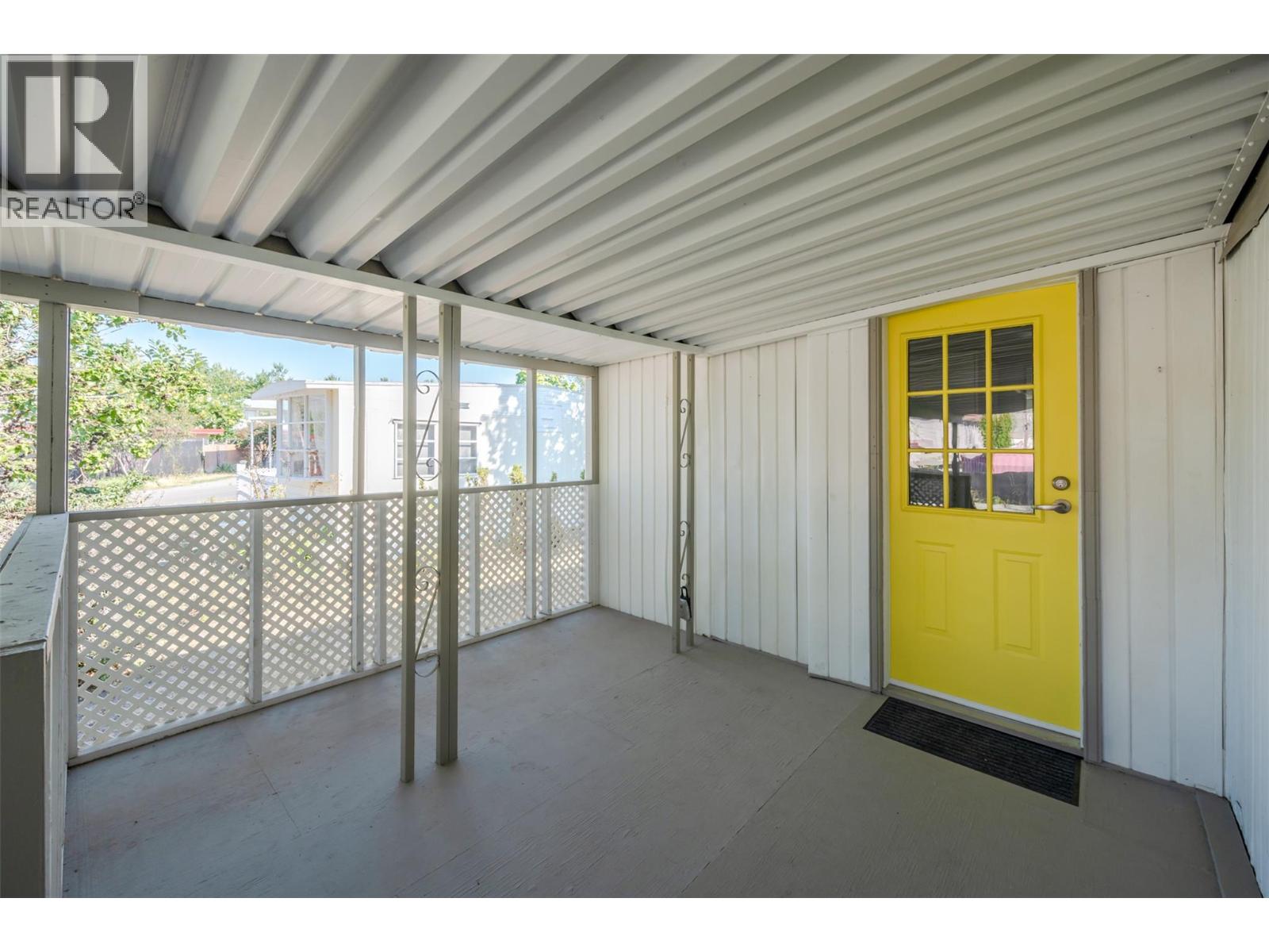 #14 197 Dauphin Avenue - 13