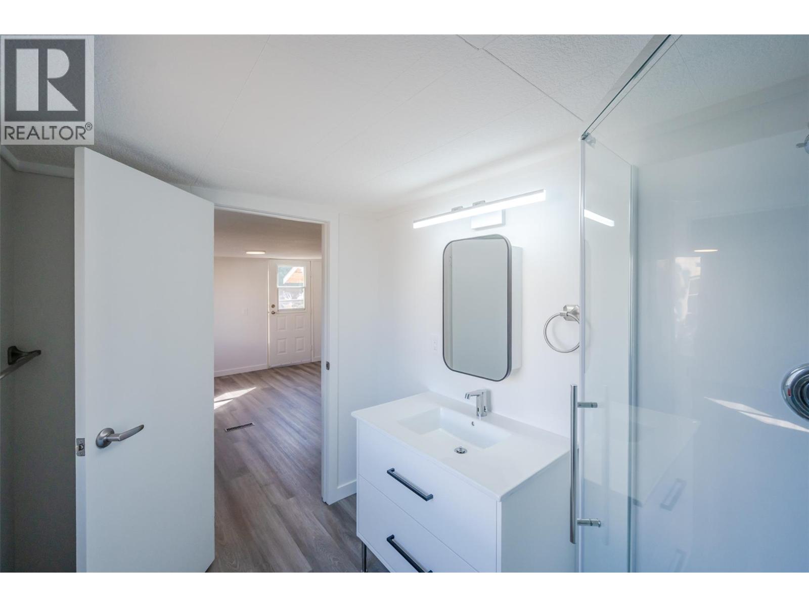 #14 197 Dauphin Avenue - 23