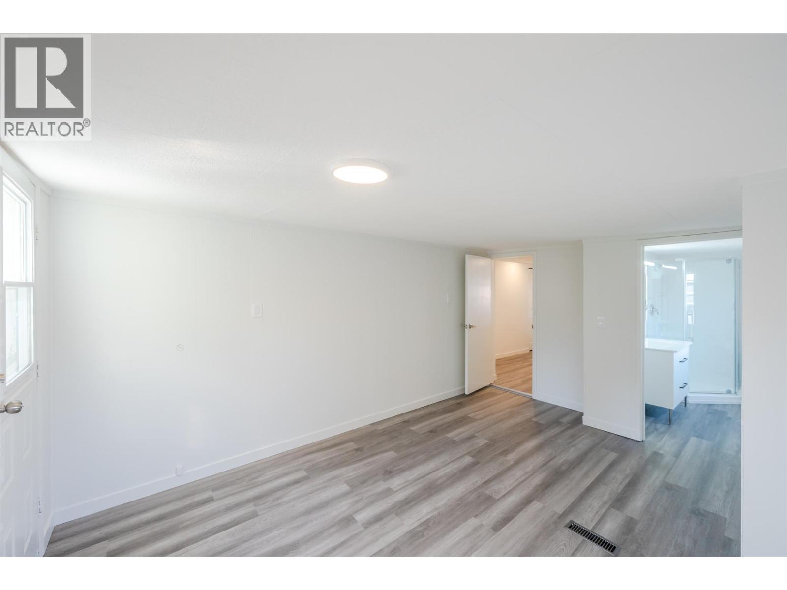 #14 197 Dauphin Avenue - 22