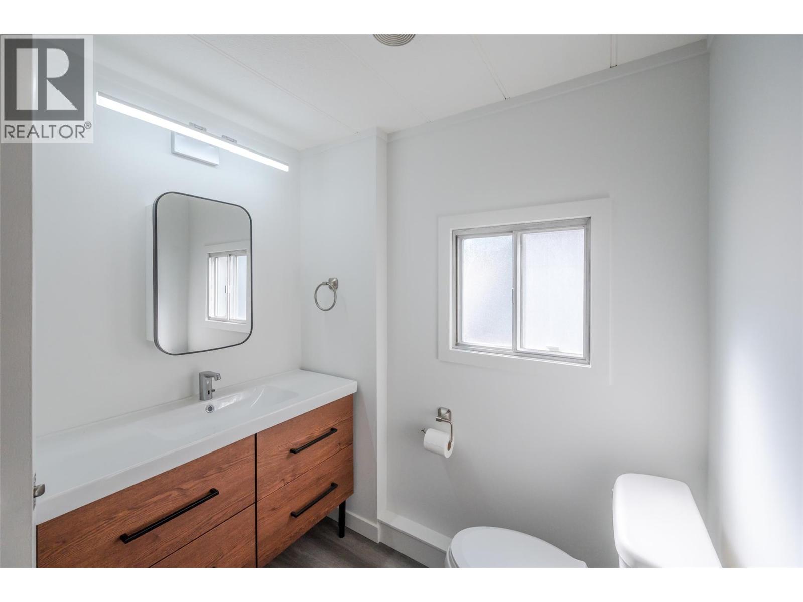 #14 197 Dauphin Avenue - 25