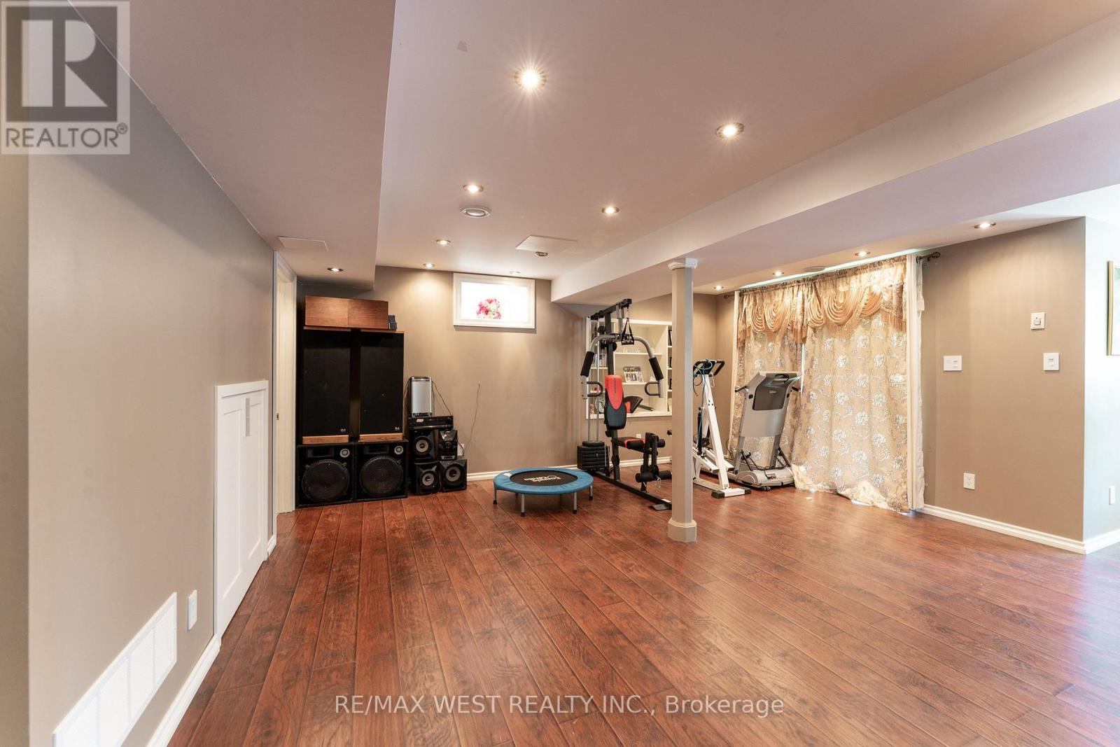 160 MILLBURN DRIVE - 36