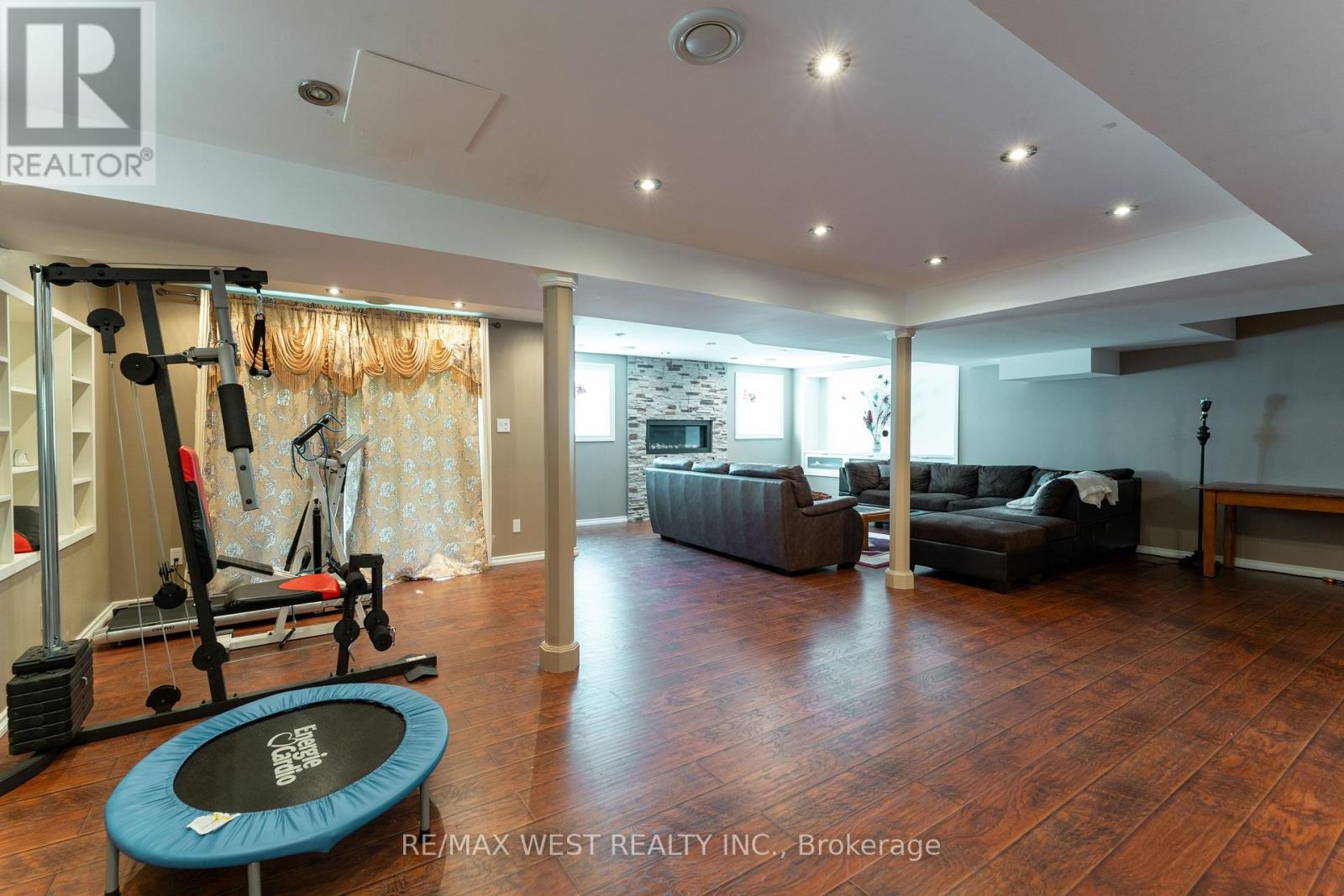 160 MILLBURN DRIVE - 38