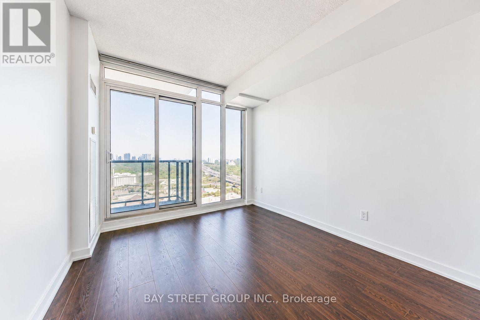 #2906 121 MCMAHON DRIVE - 18
