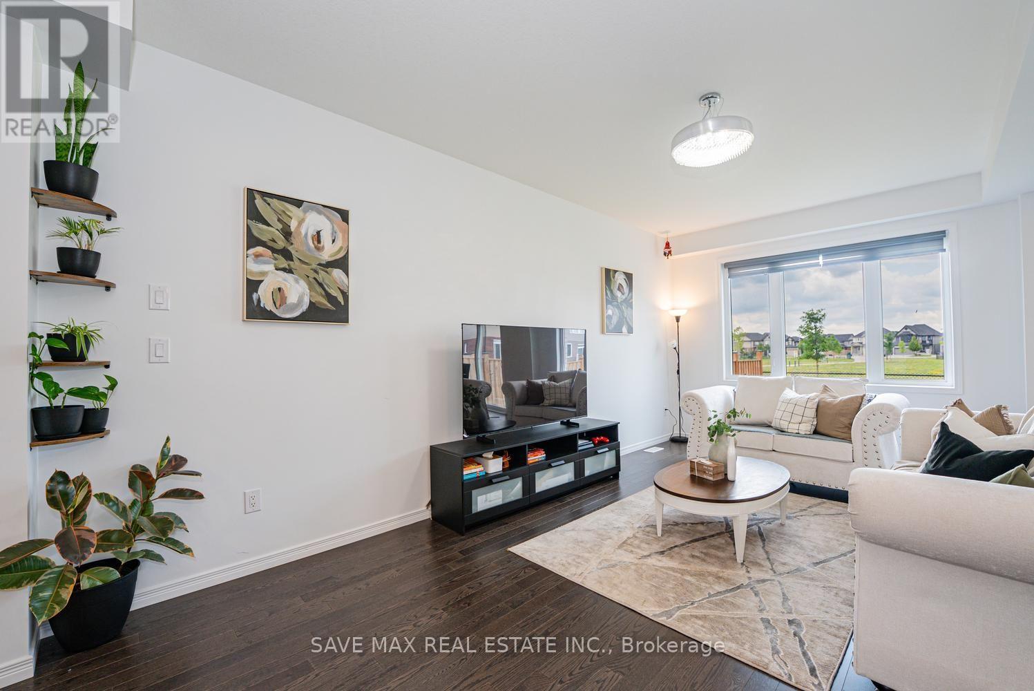 171 FREURE DRIVE - 12