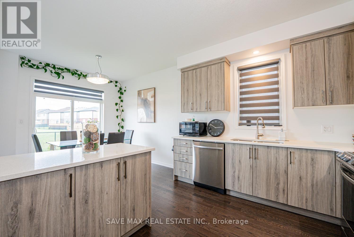 171 FREURE DRIVE - 15