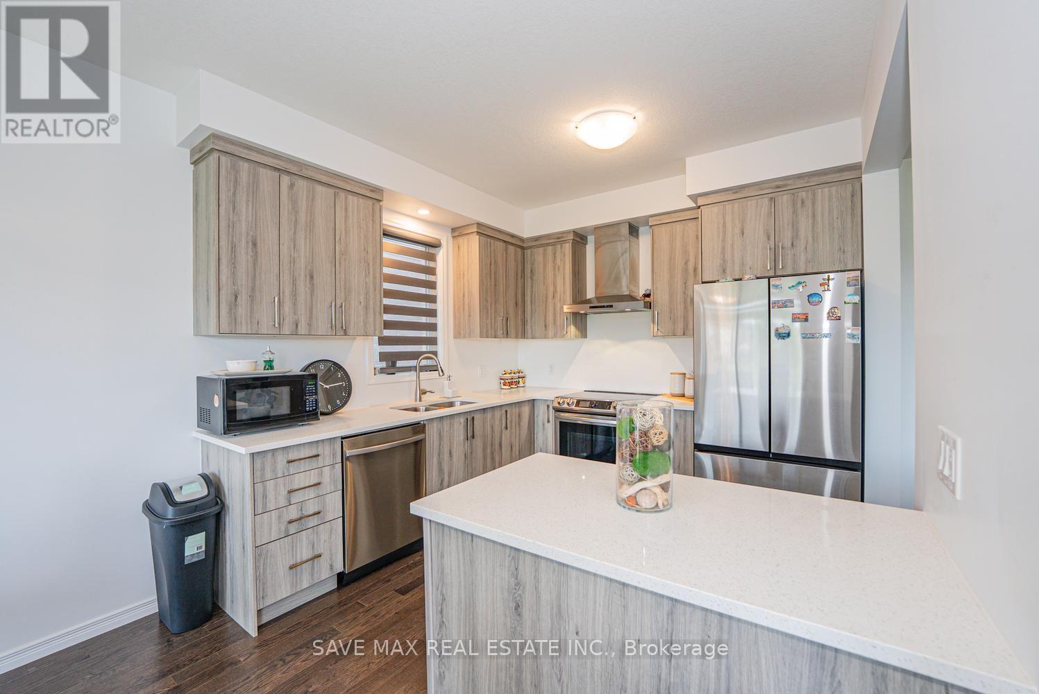 171 FREURE DRIVE - 18