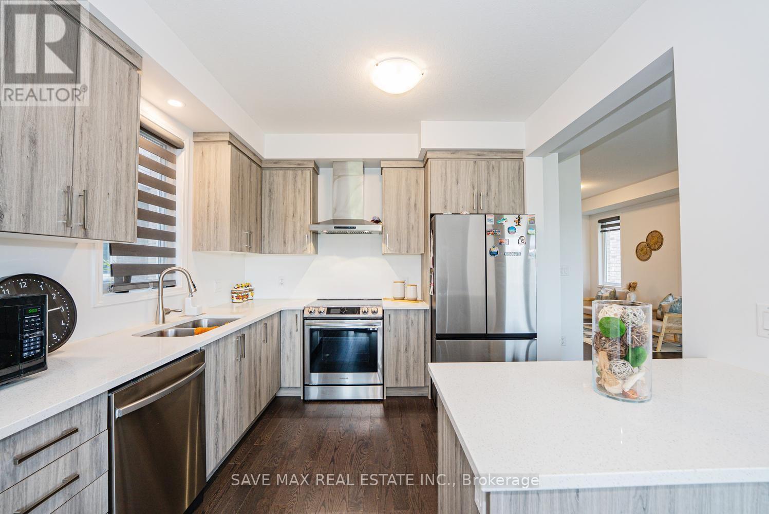 171 FREURE DRIVE - 19