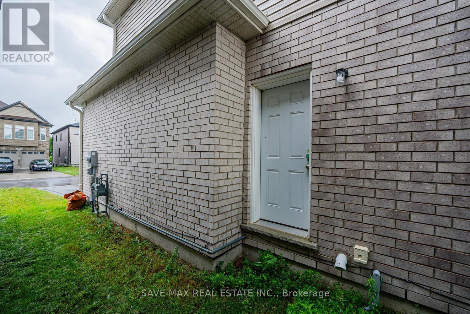 171 FREURE DRIVE - 42