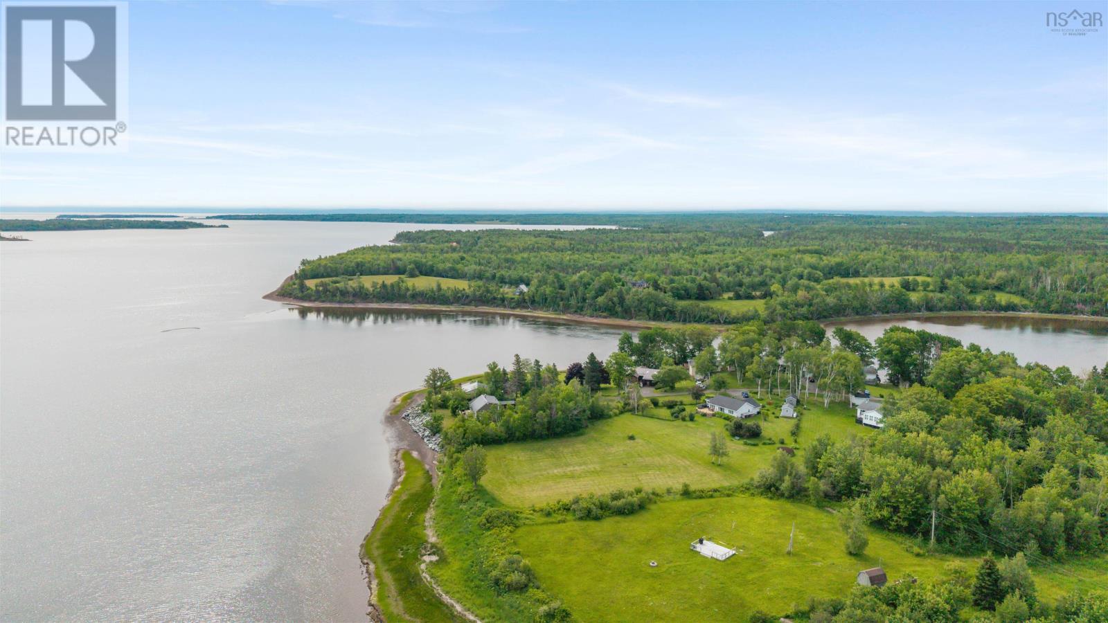 39 Arrow Head Crescent - 44