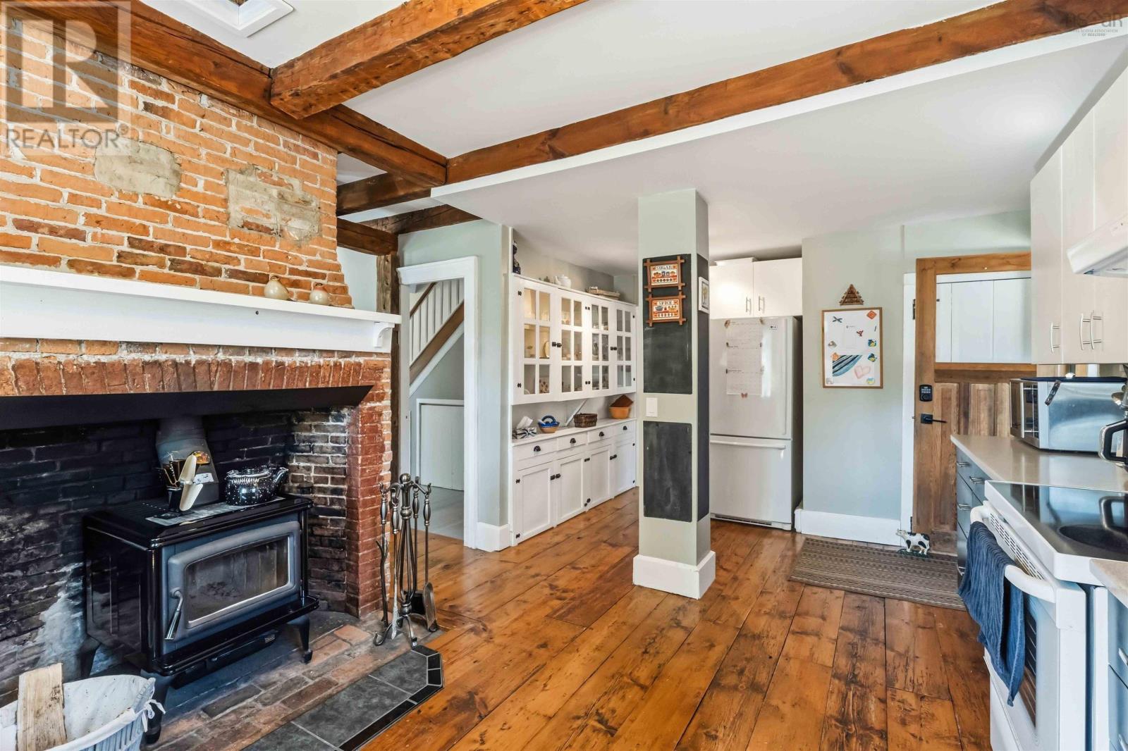 371 Granville Street E - 15
