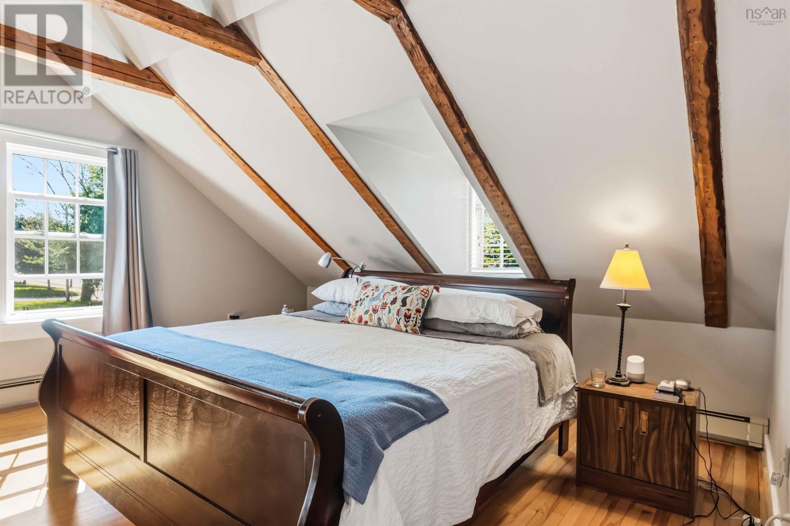 371 Granville Street E - 38