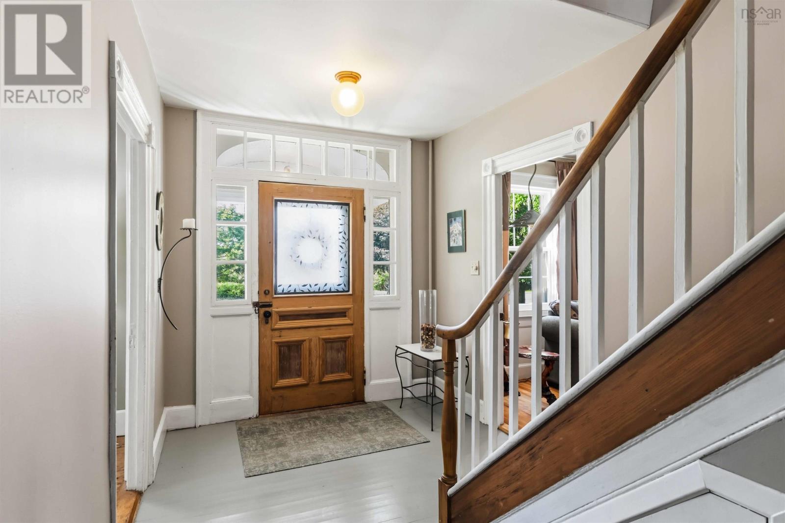 371 Granville Street E - 5