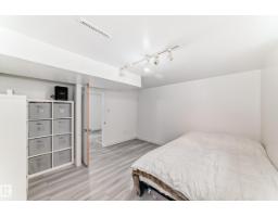 9221 110 Av Nw, Edmonton, AB T5H1H2 Photo 25