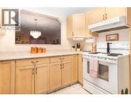 Kitchen - 1874 Parkview Crescent Unit# 38, Kelowna, BC V1X7G6 Photo 10