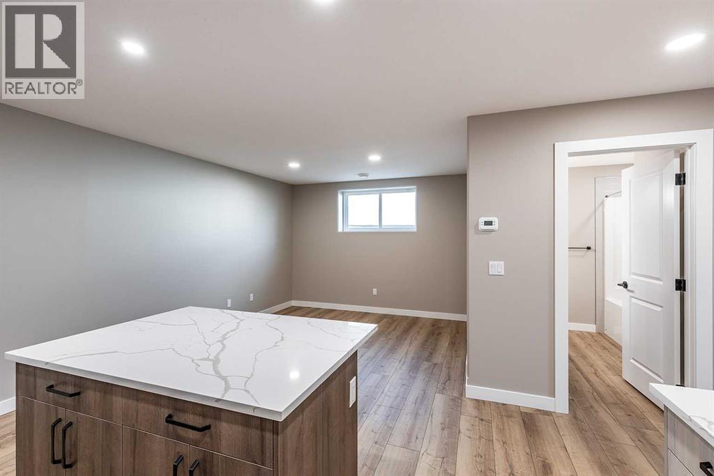 156 Somerset Way SE - 33
