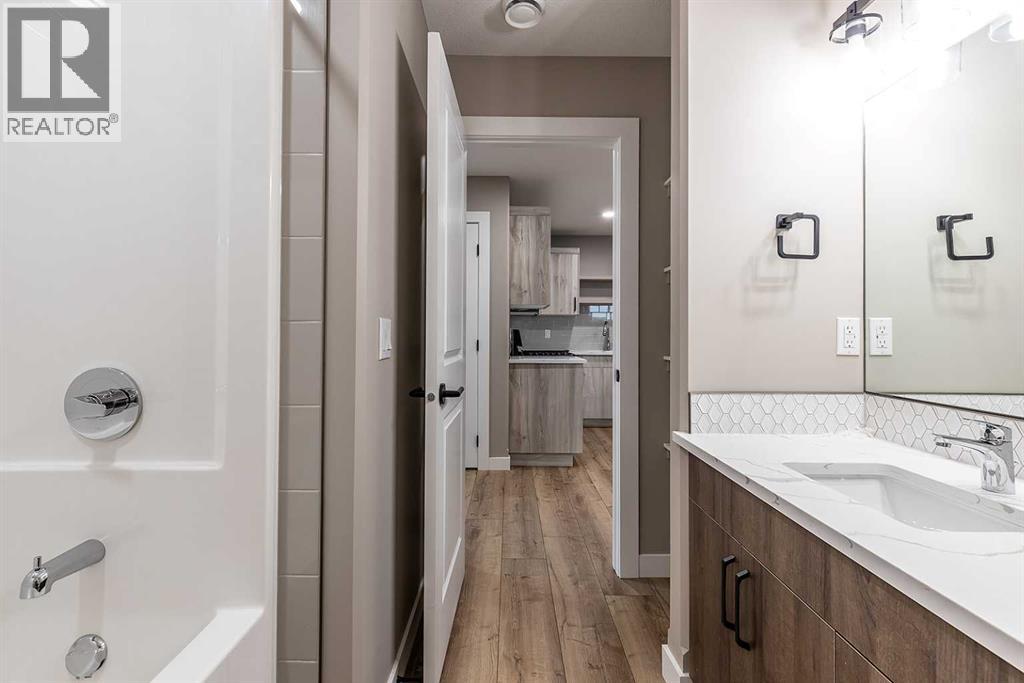 156 Somerset Way SE - 41