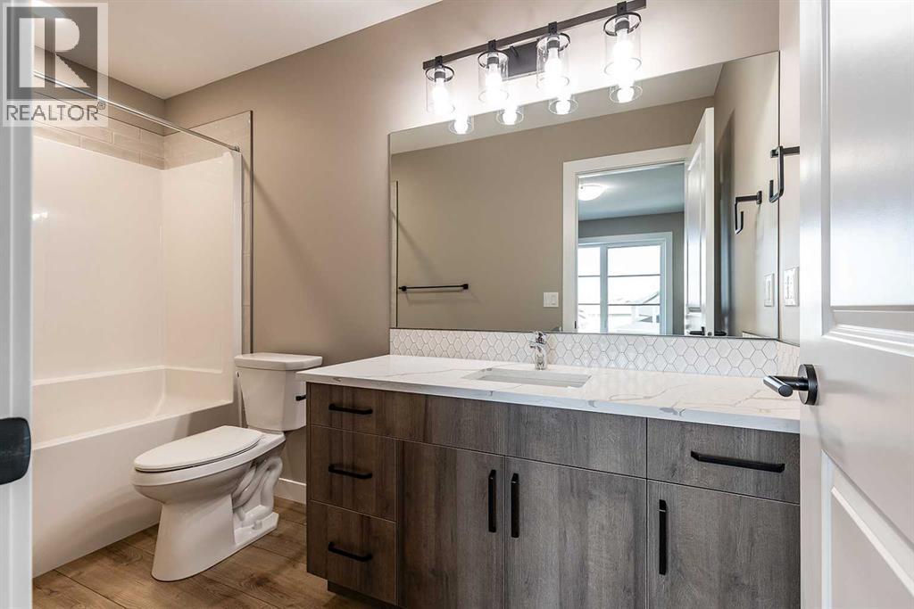 156 Somerset Way SE - 32