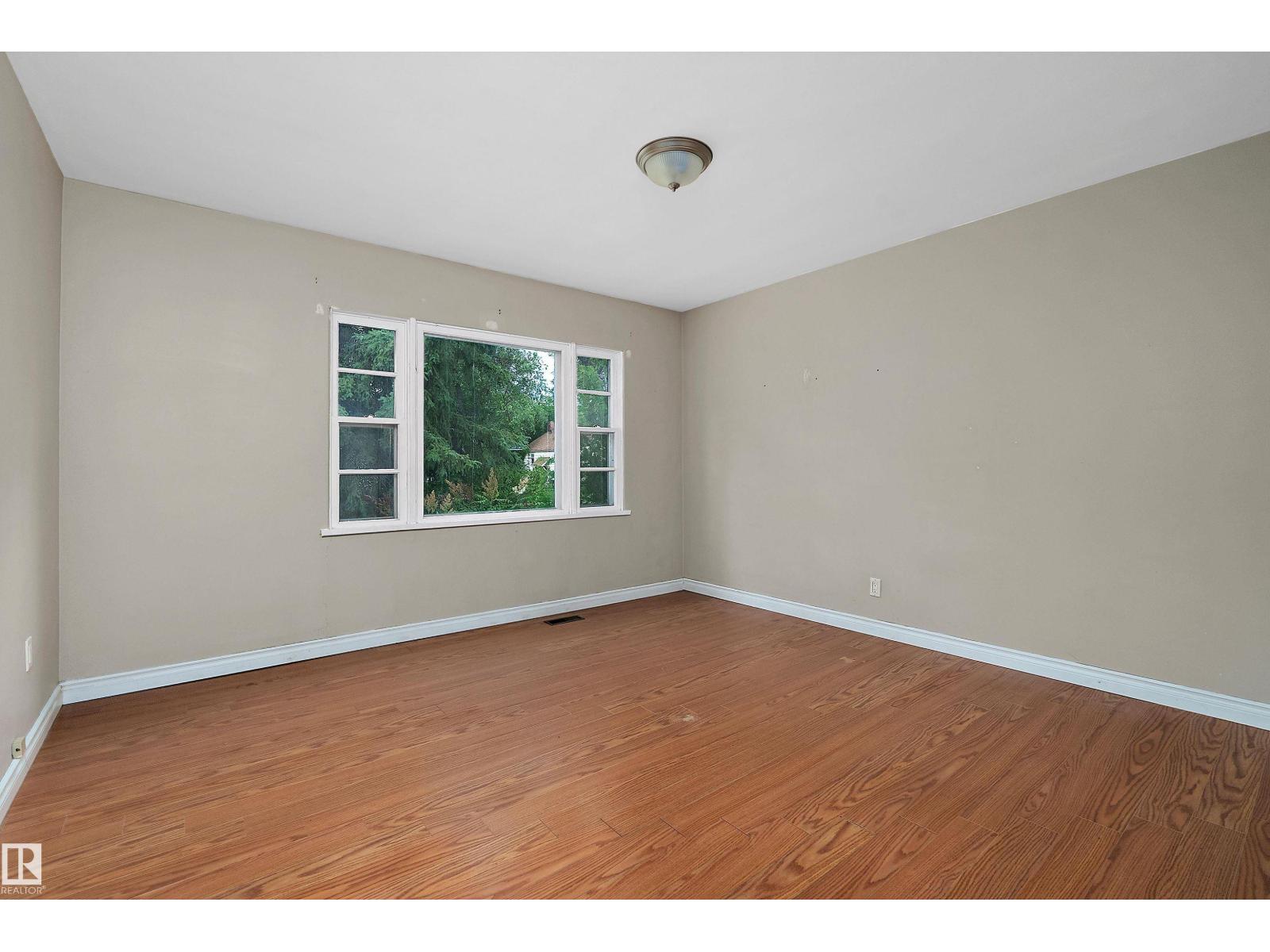 11507 123 ST NW — photo 13