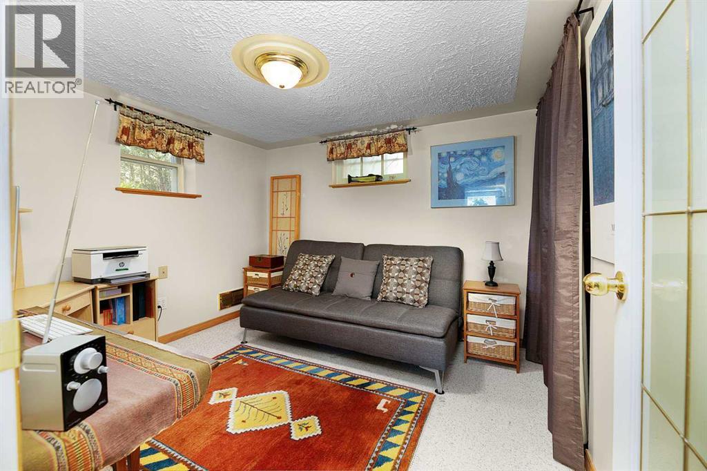 5305 44 Avenue - 30