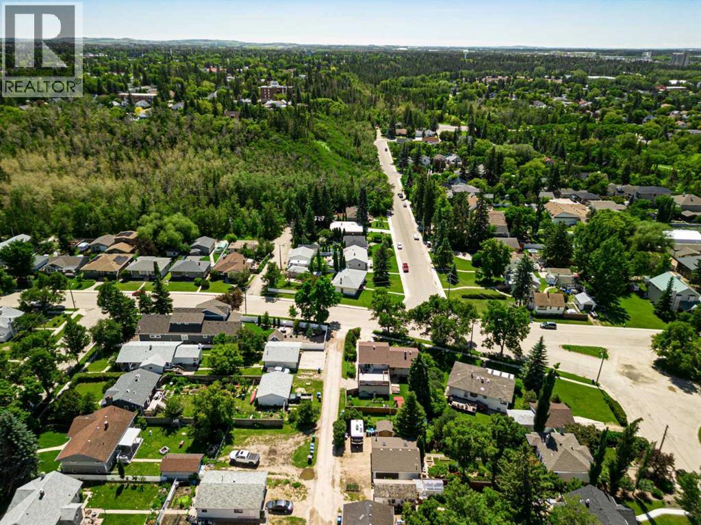 5305 44 Avenue - 40