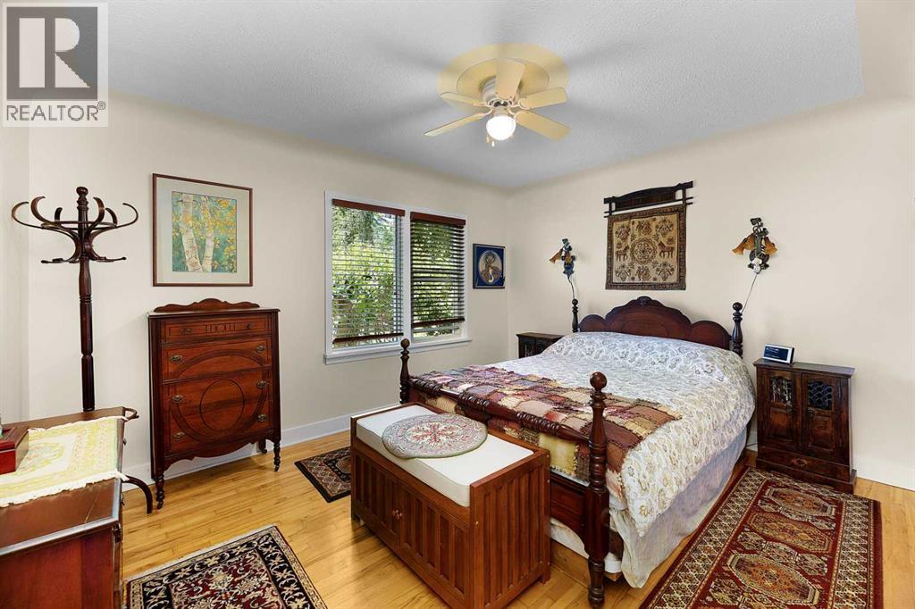 5305 44 Avenue - 23