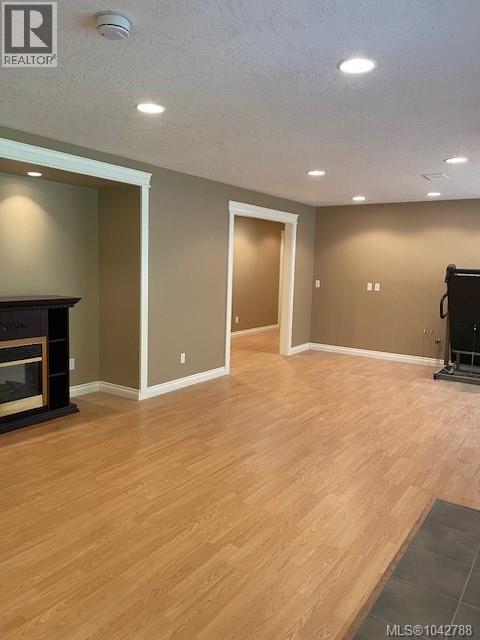 2544 Kinnoull Cres - 25