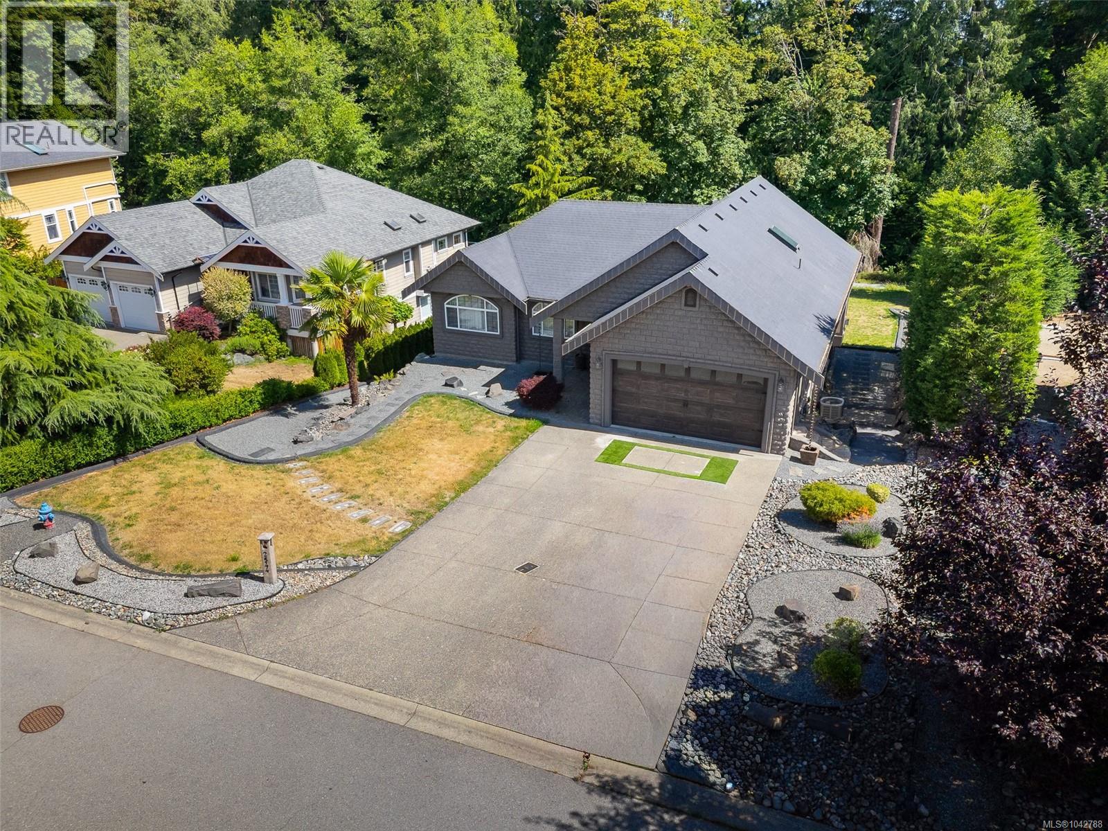 2544 Kinnoull Cres - 3